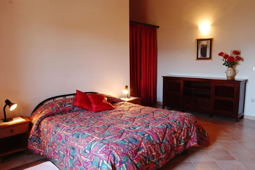 Le Valli Aparthotel Pomarance Cameră foto